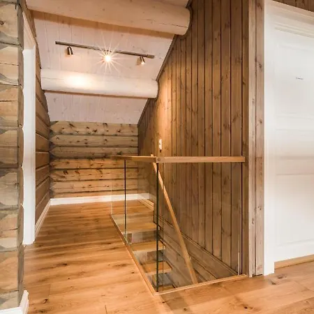 View 4 Bedrooms *