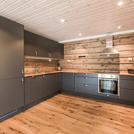 View 4 Bedrooms * Brunstad